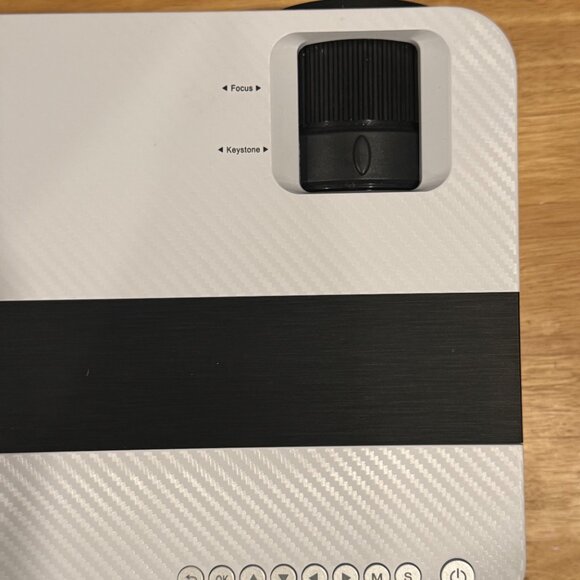 JIFAR 4K Projector ORIGINAL BOX, CARRYING CASE, and ALL Cables - Picture 10 of 13